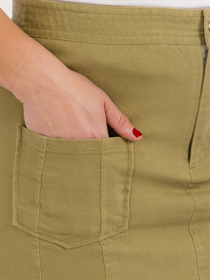 PLUS SIZE BUTTON CLOSURE FRONT POCKETS MINI DENIM SKORT