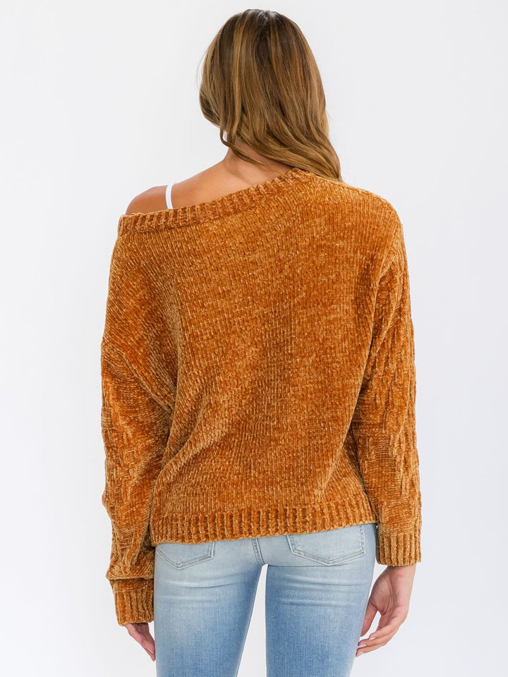 WOMEN'S LONG SLEEVE PULLOVER SWEATER