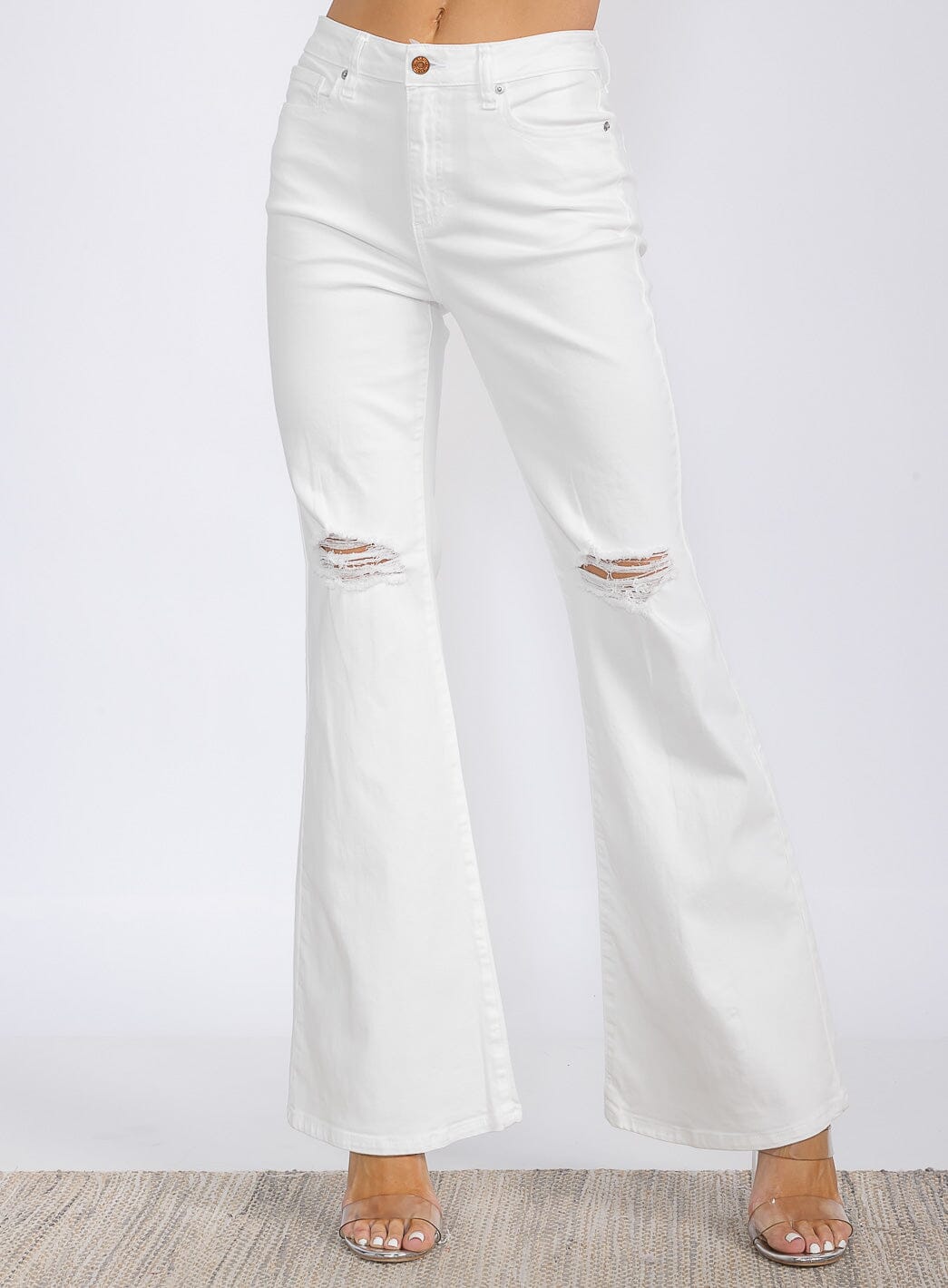WOMEN'S BUTTON CLOSURE DISTRESS BELL LEG DENIM PANTS