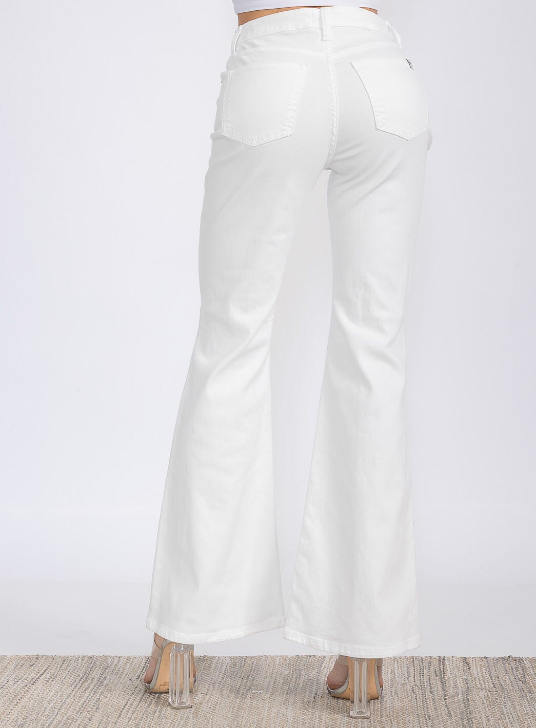 WOMEN'S BUTTON CLOSURE DISTRESS BELL LEG DENIM PANTS