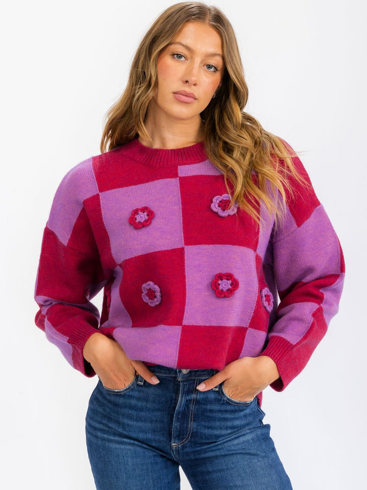 WOMEN'S LONG SLEEVE FLOWER DETAILED COLORBLOCK CHECKERS PULLOVER SWEATER