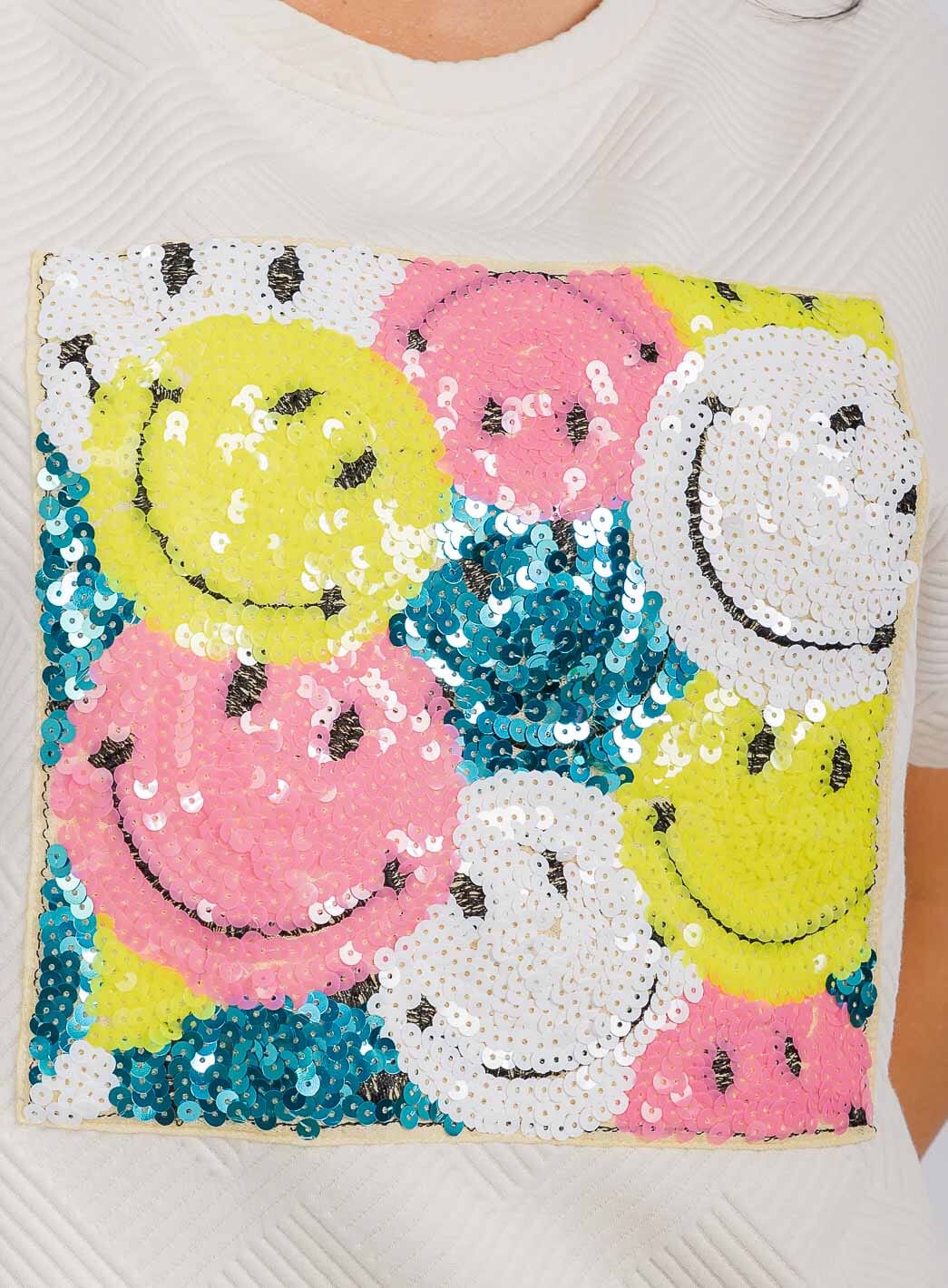 WOMEN'S SHORT SLEEVE SEQUINS GRAPHIC TOP