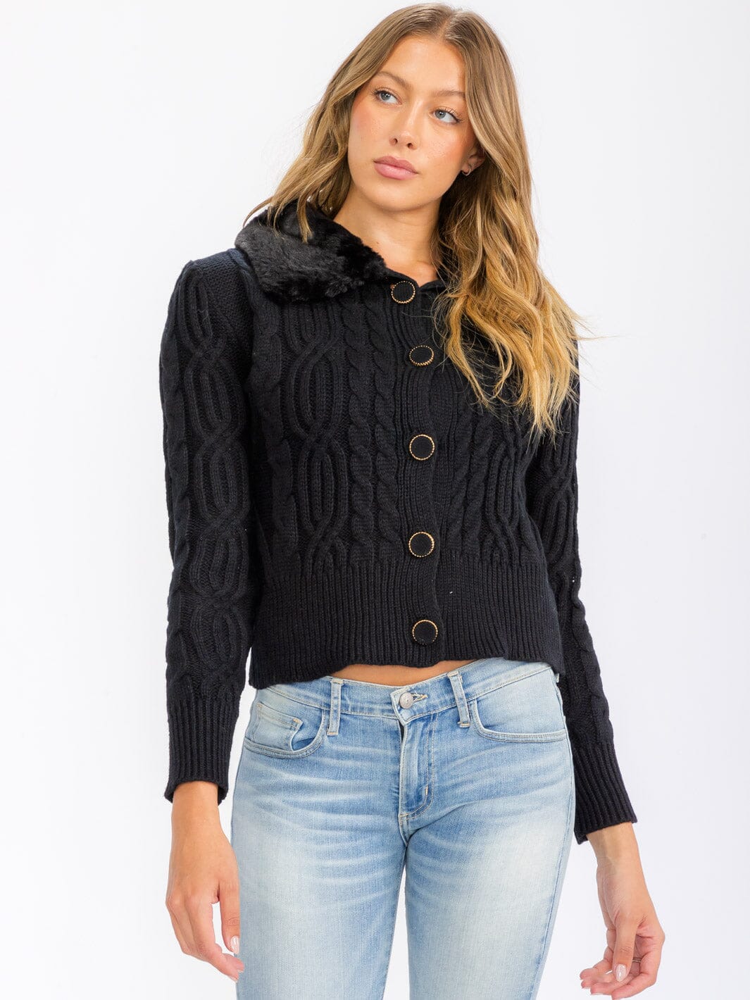 WOMEN'S LONG SLEEVE BUTTON CLOSURE CABLE KNIT SHERPA DETAILED SWEATER