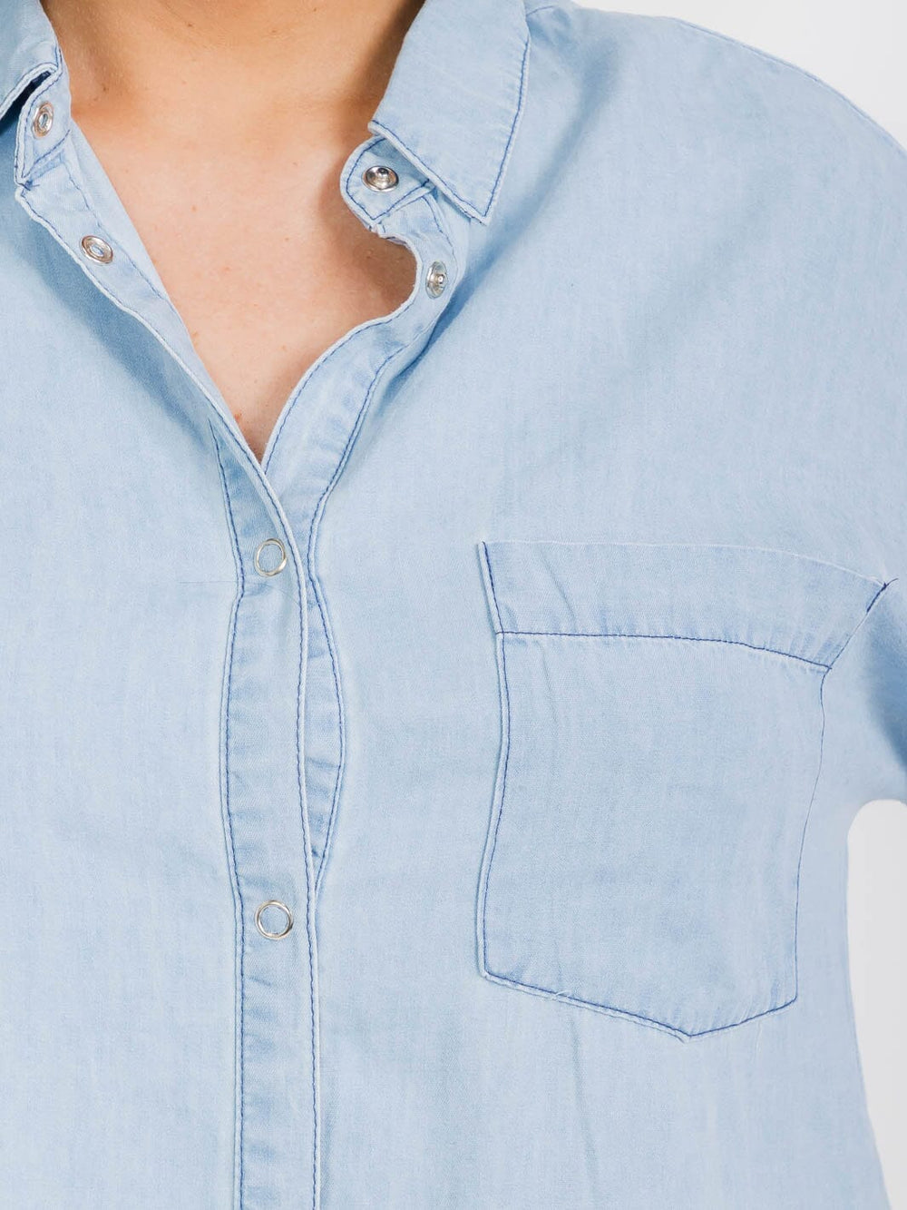 WOMEN'S 3/4 SLEEVE TIERED FRONT POCKETS CHAMBRAY MINI DRESS