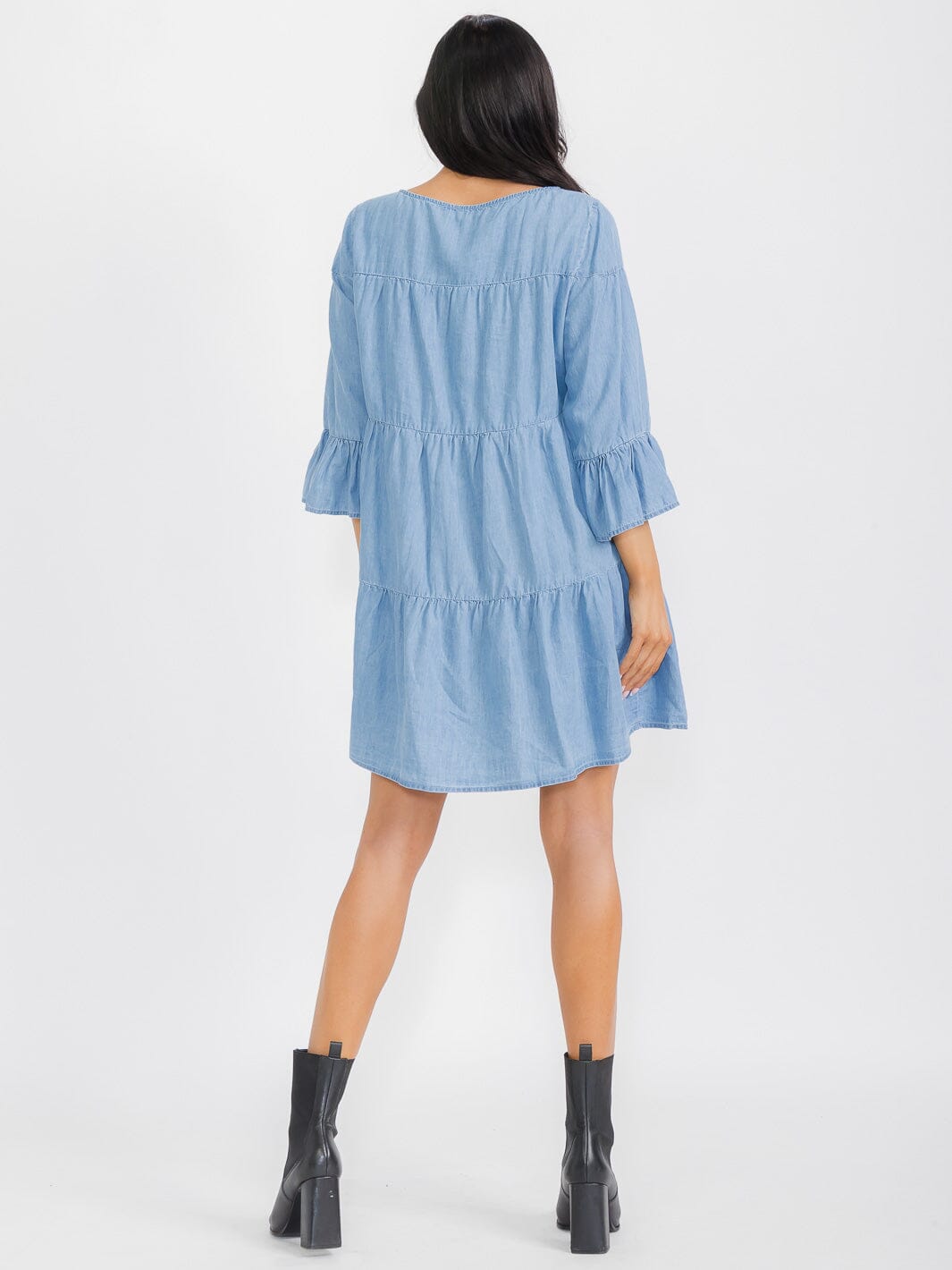 WOMEN'S 3/4 SLEEVE TIERED CHAMBRAY MINI DRESS