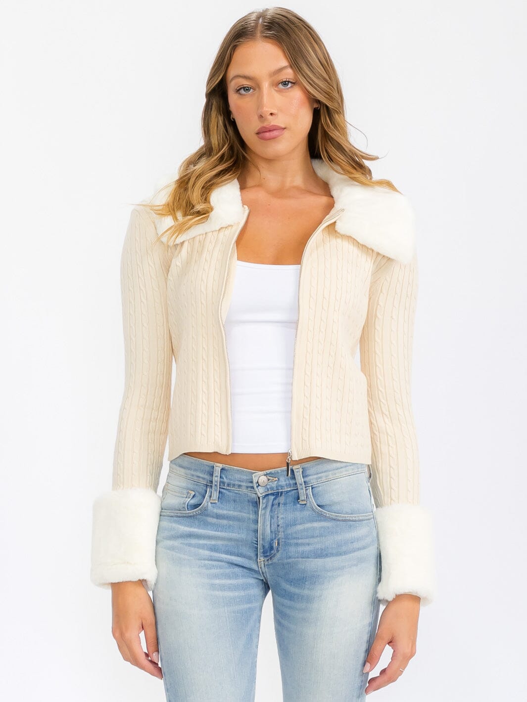 WOMEN'S LONG SLEEVE ZIP UP CANLE KNIT SHERPA DETAILED SWEATER