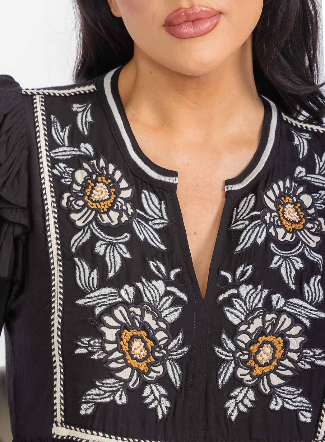 WOMEN'S LONG SLEEVE V-NECK TIERED EMBROIDERY MAXI DRESS
