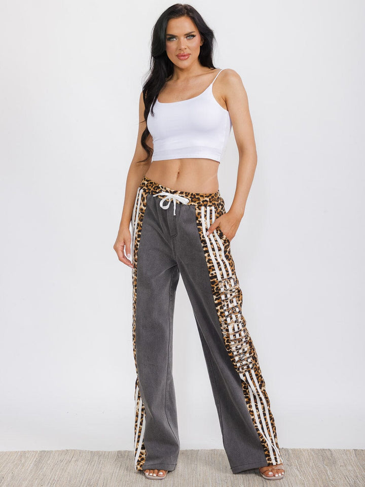 WOMEN'S ELASTIC WAIST SELF TIE POCKETS WIDE LEG ANIMAL PRINT DENIM PANTS