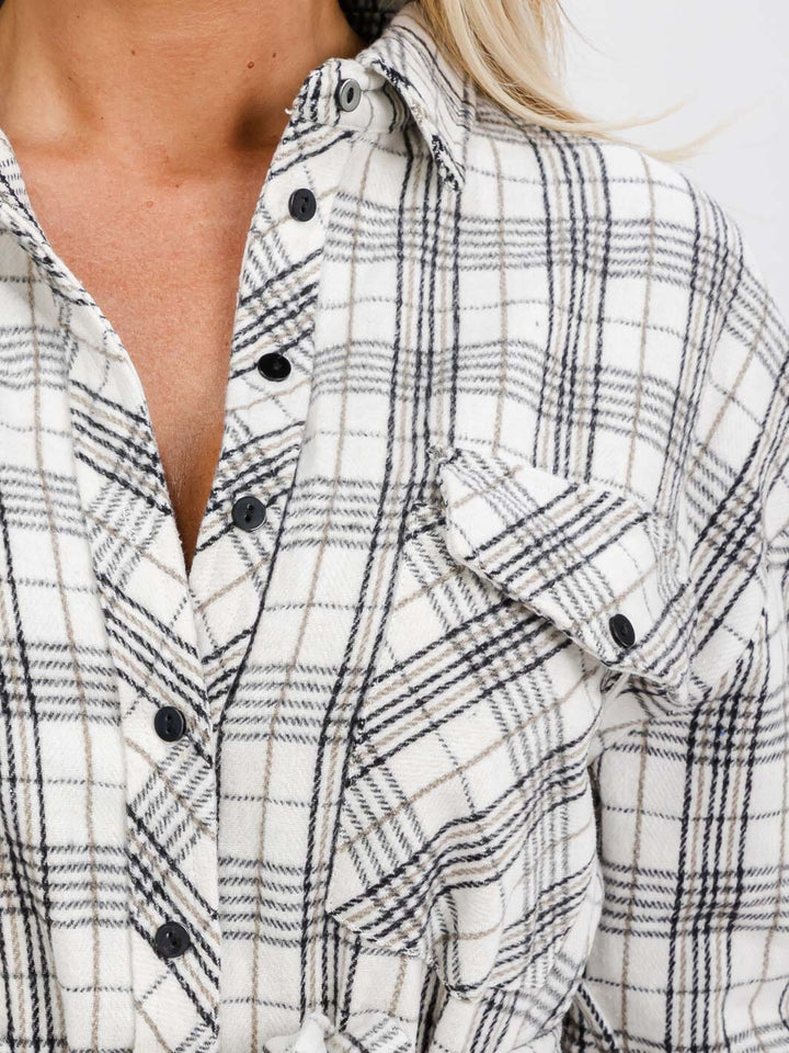 WOMEN'S LONG SLEEVE BUTTON UP SELF TIE FRONT POCKETS PLAID TOP