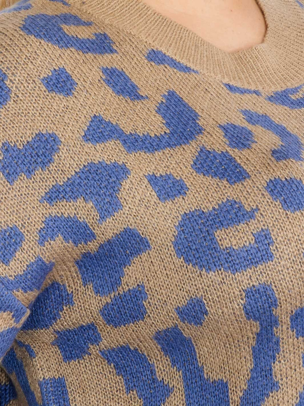 PLUS SIZE LONG SLEEVE ANIMAL PRINT PULLOVER COLORBLOCK SWEATER