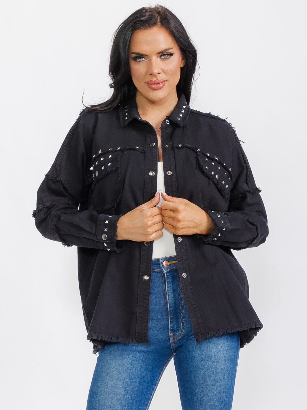 WOMEN'S LONG SLEEVE BUTTON CLOSURE STUDS DETAILED DENIM JACKET