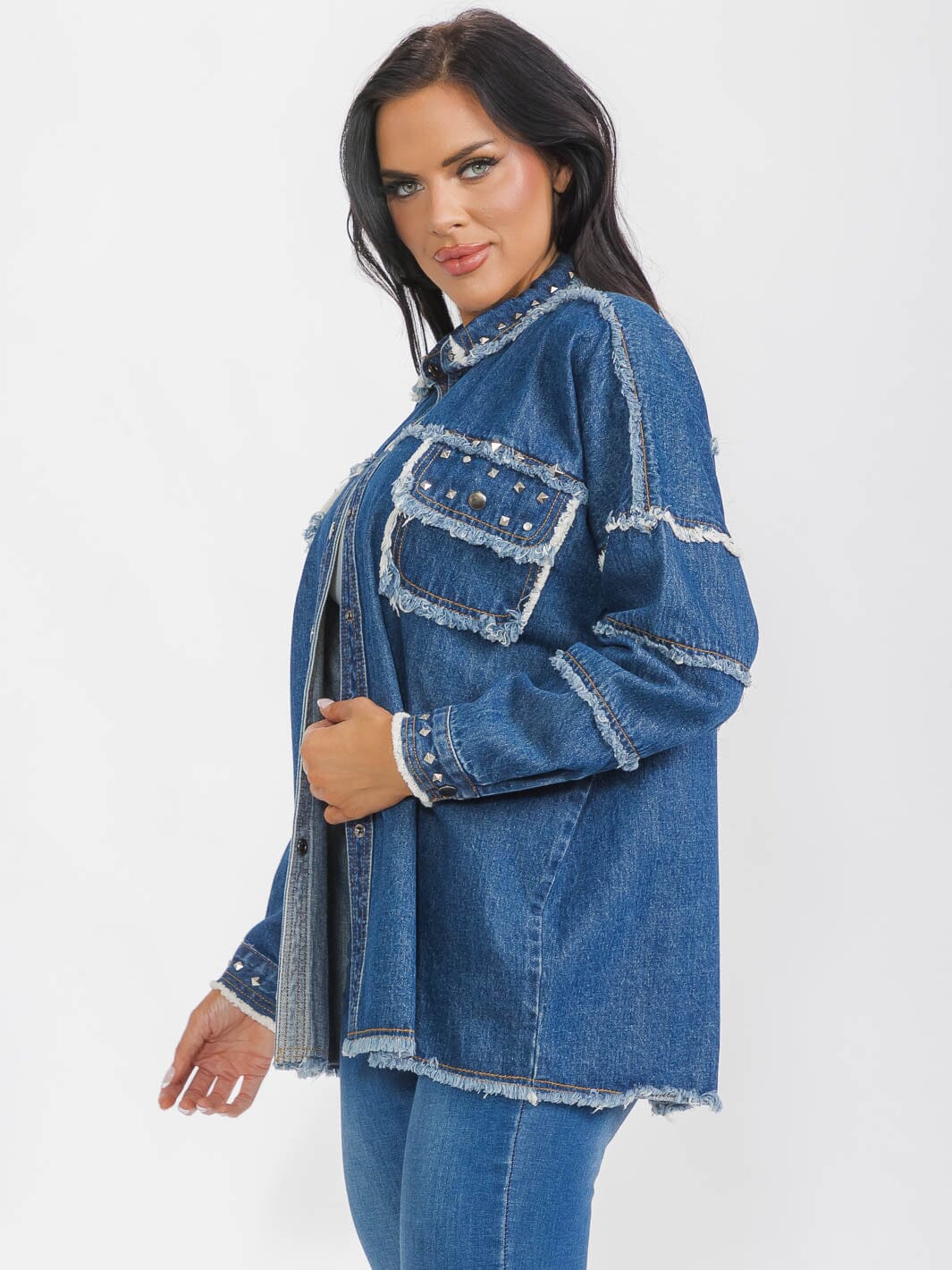 WOMEN'S LONG SLEEVE BUTTON CLOSURE STUDS DETAILED DENIM JACKET
