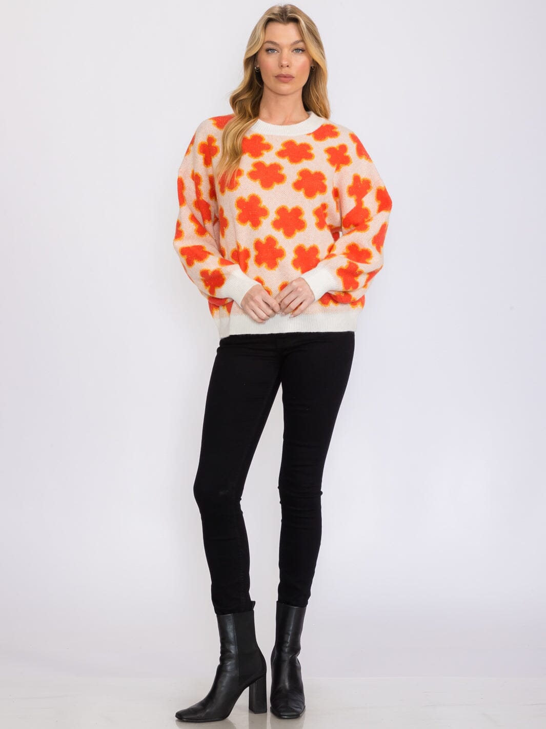WOMEN'S LONG SLEEVES BUTTON CLOSURE FLOWERS DETAILED SHERPA SWEATER (Copy)