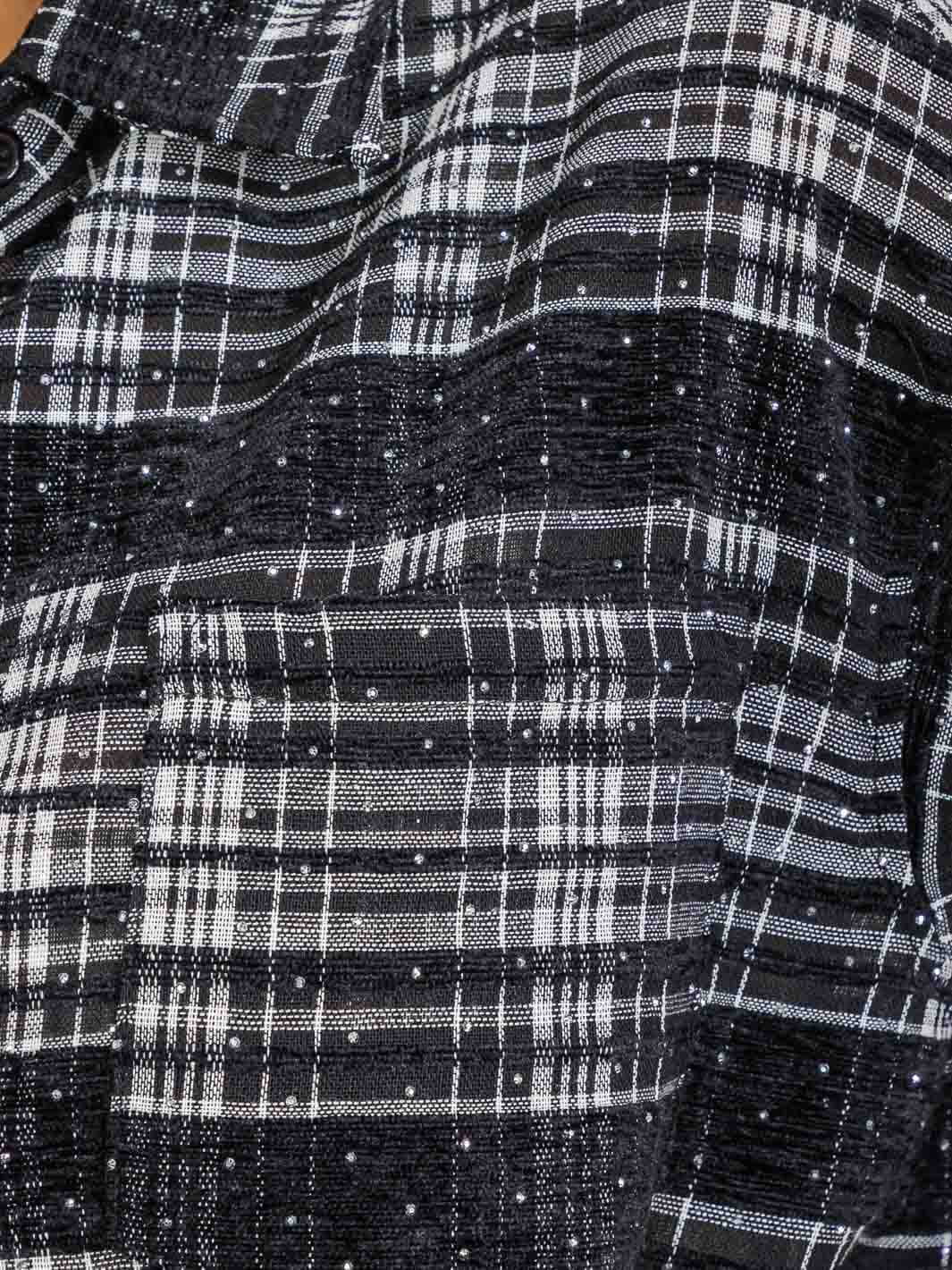 WOMEN'S LONG SLEEVES BUTTON UP HIGH-LOW PLAID STUDS SHIRT