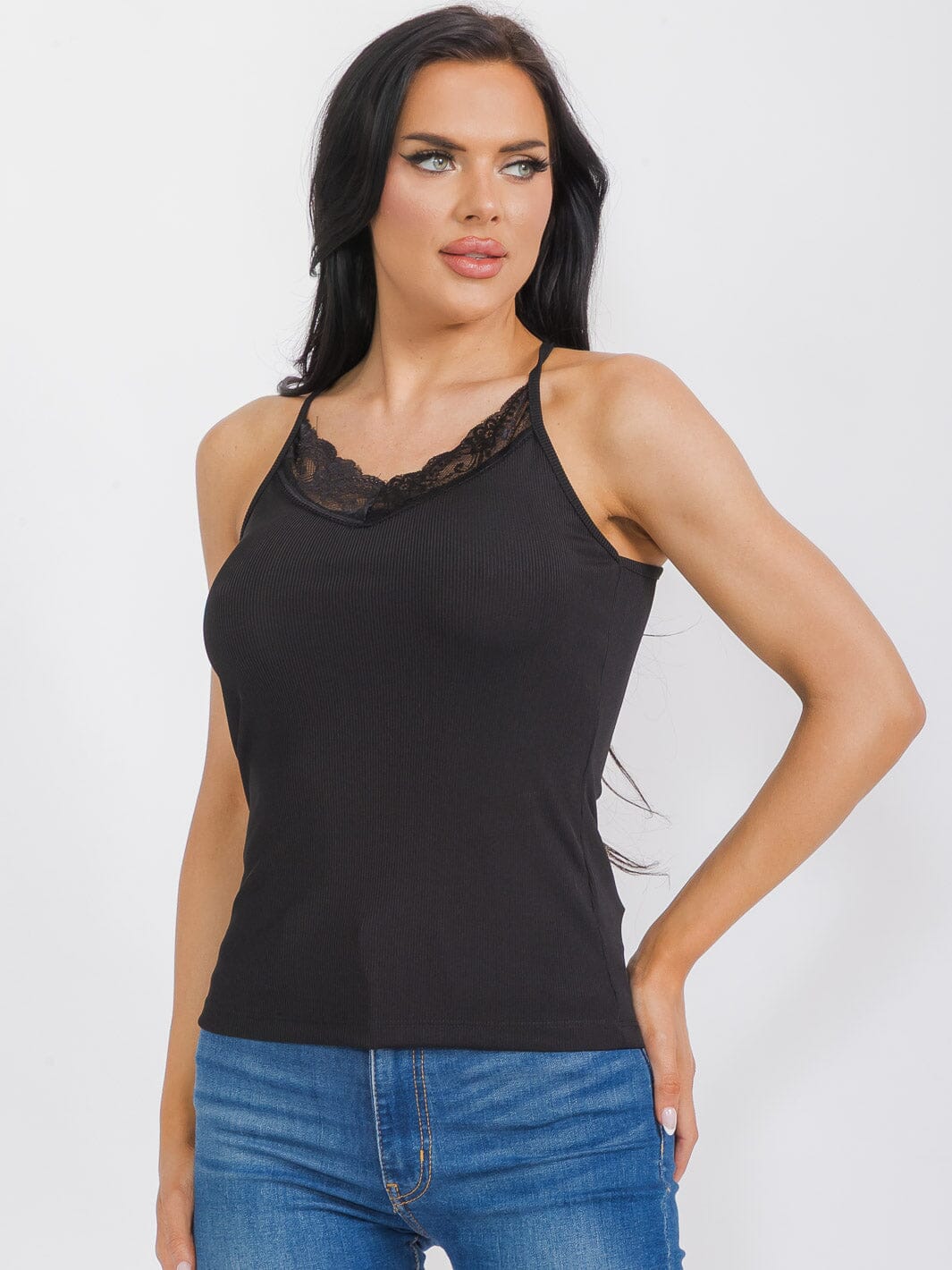 WOMEN'S SLEEVELESS LACE V-NECK TANK TOP