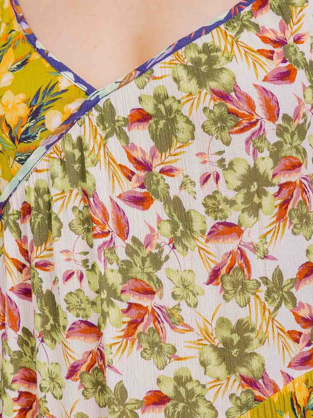 WOMEN'S SLEEVELESS V-NECK TIERED FLORAL MAXI DRESS