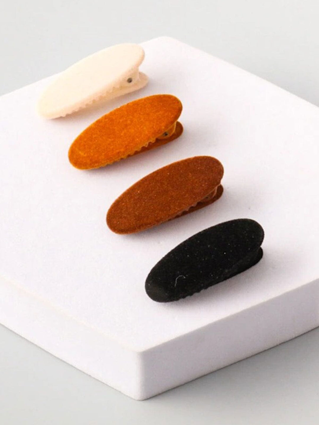 FASHION ASSORTED COLORS HAIR CLIPS