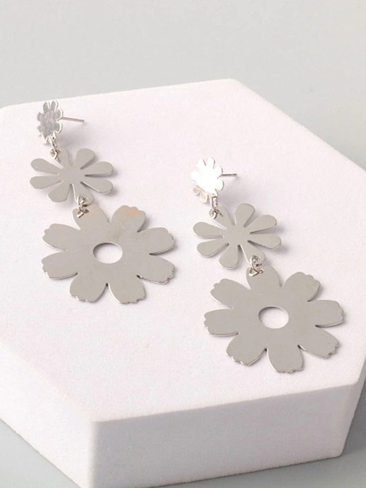 FASHION GOLD & SILVER FLOWER HANGING EARRINGS
