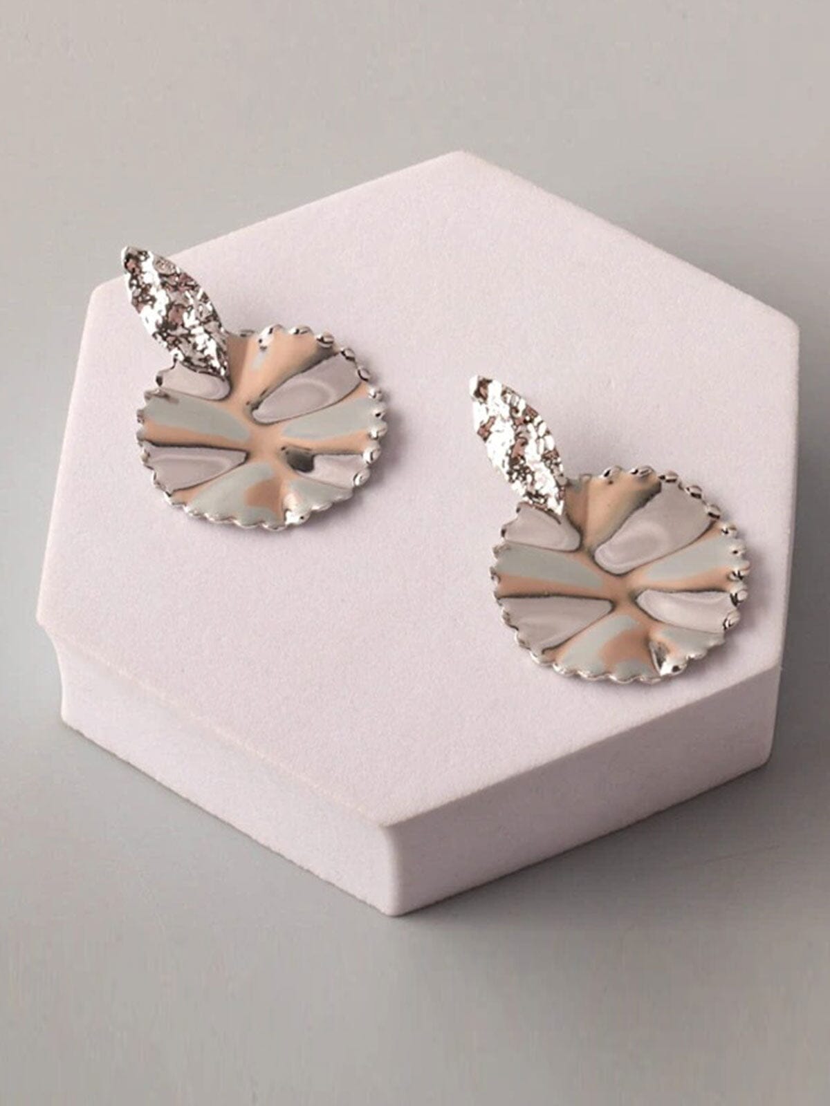 FASHION GOLD & SILVER HANGING EARRINGS