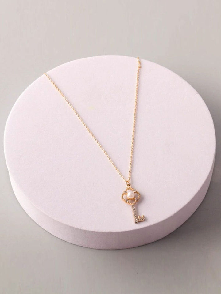 FASHION GOLD & SILVER PEARL KEY PENDANT NECKLACE