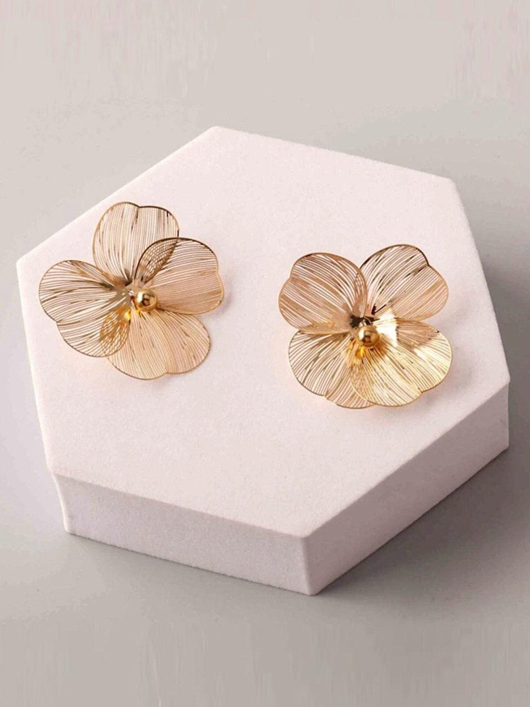 FASHION GOLD & SILVER FLOWER EARRINGS