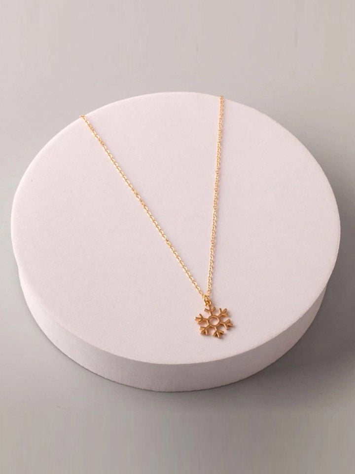 FASHION ASSORTED SNOW FLAKE PENDANT NECKLACE