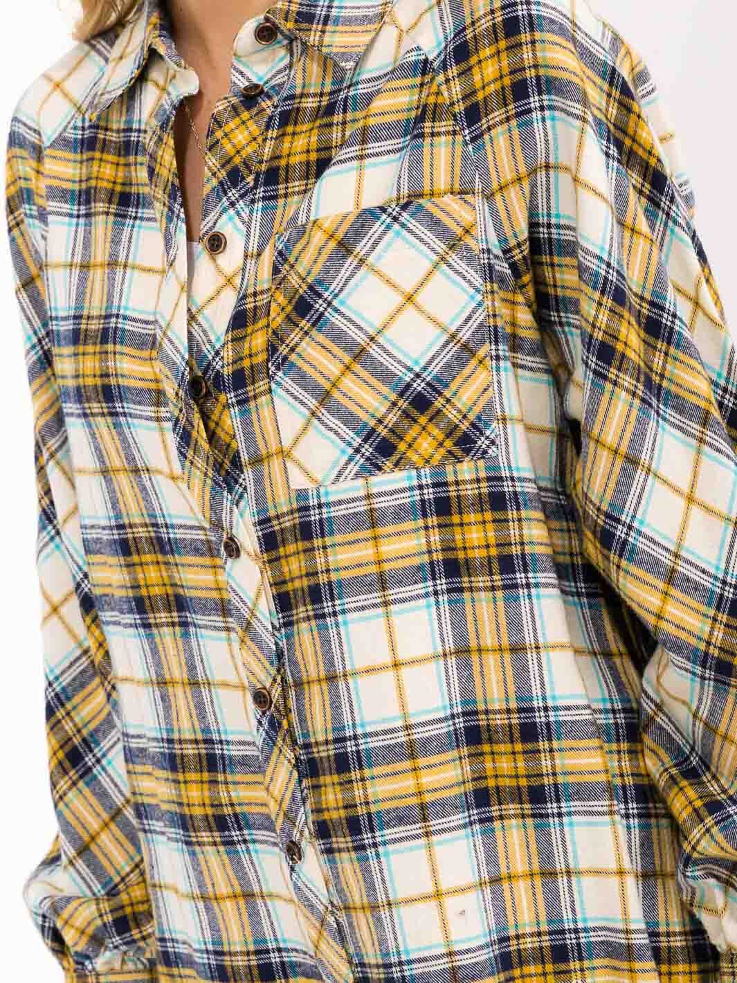WOMEN'S LONG SLEEVE BUTTON CLOSURE FRONT POCKETS PLAID OVERSIZED SHIRT