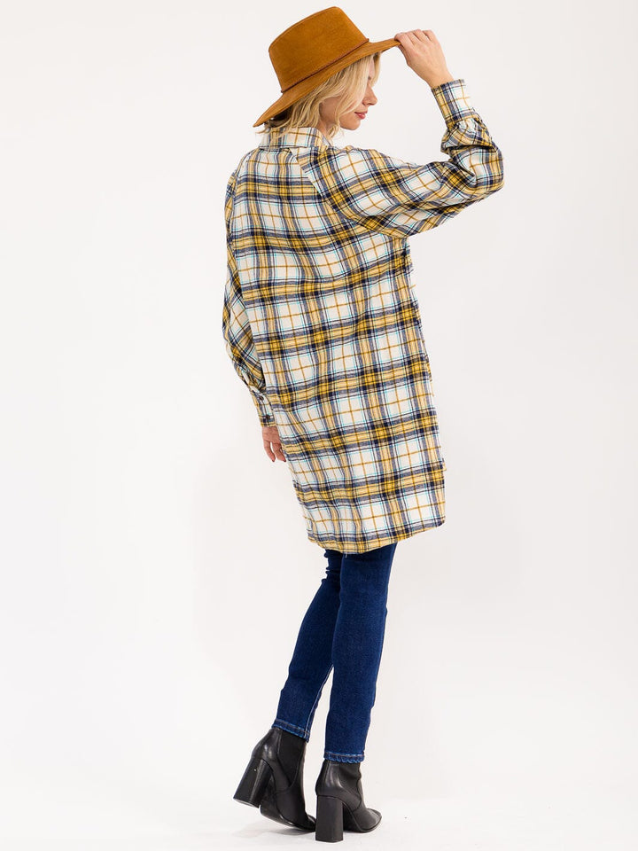 WOMEN'S LONG SLEEVE BUTTON CLOSURE FRONT POCKETS PLAID OVERSIZED SHIRT