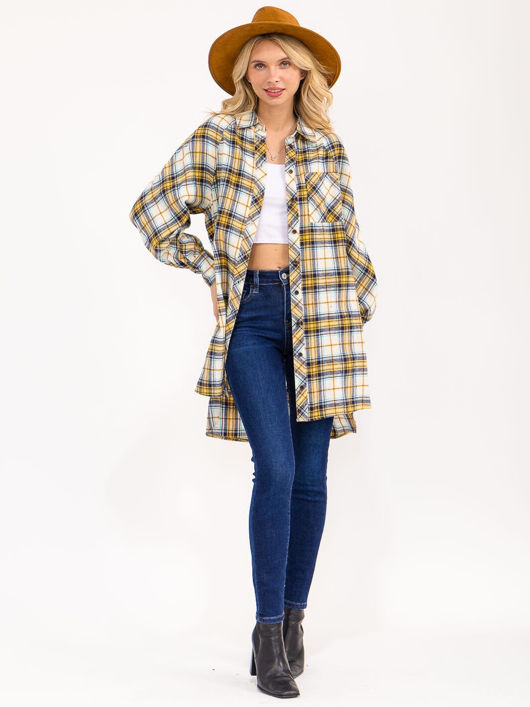 WOMEN'S LONG SLEEVE BUTTON CLOSURE FRONT POCKETS PLAID OVERSIZED SHIRT