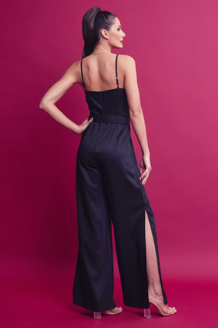 WOMEN'S SLEEVELESS V-NECK BELTED SKINNY WIDE LEG JUMPSUIT