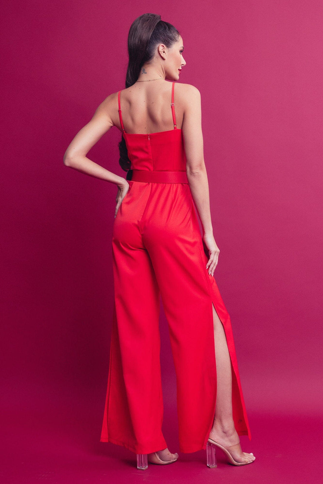 WOMEN'S SLEEVELESS V-NECK BELTED SKINNY WIDE LEG JUMPSUIT