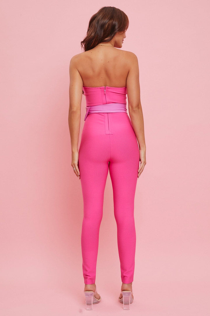 WOMEN'S SLEEVELESS V-NECK BELTED SKINNY LEG BANDAGE JUMPSUIT
