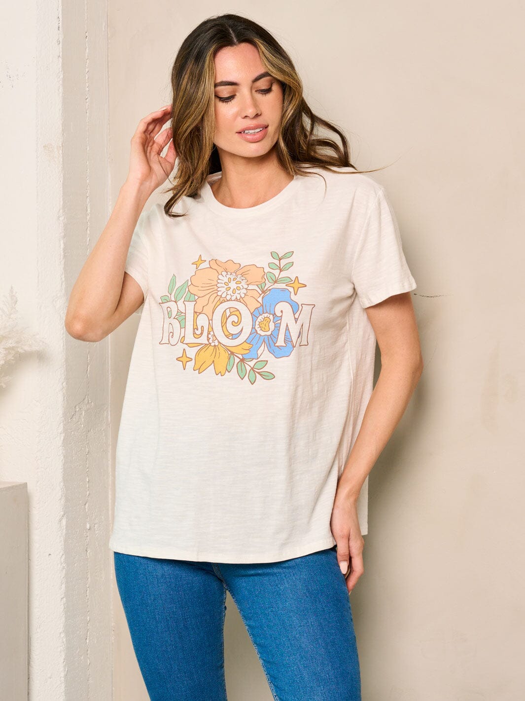 WOMEN'S SHORT SLEEVE GRAPHIC TOP