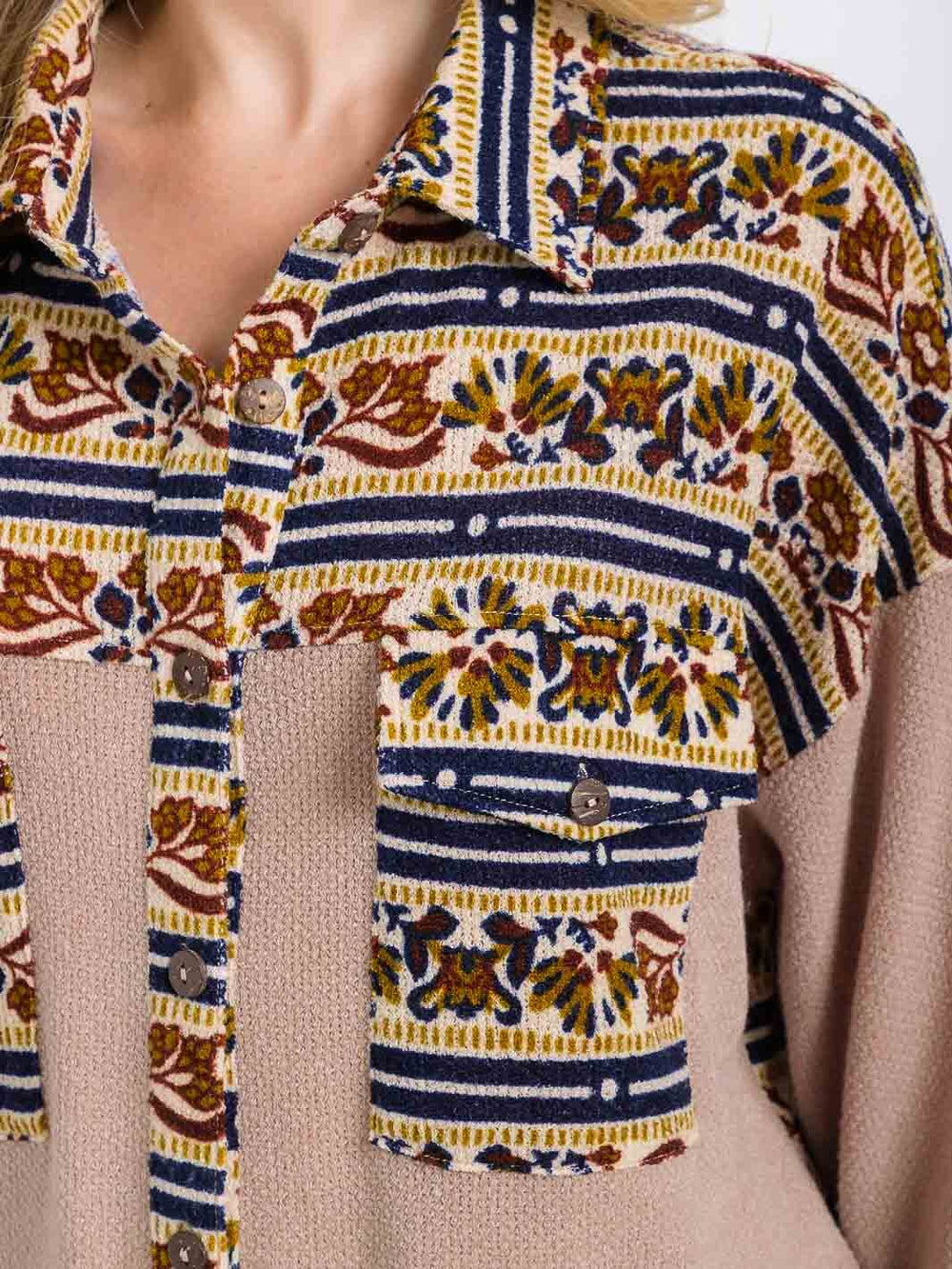 WOMEN'S LONG SLEEVE FRONT POCKET BUTTON CLOSURE MULTI PRINT TOP