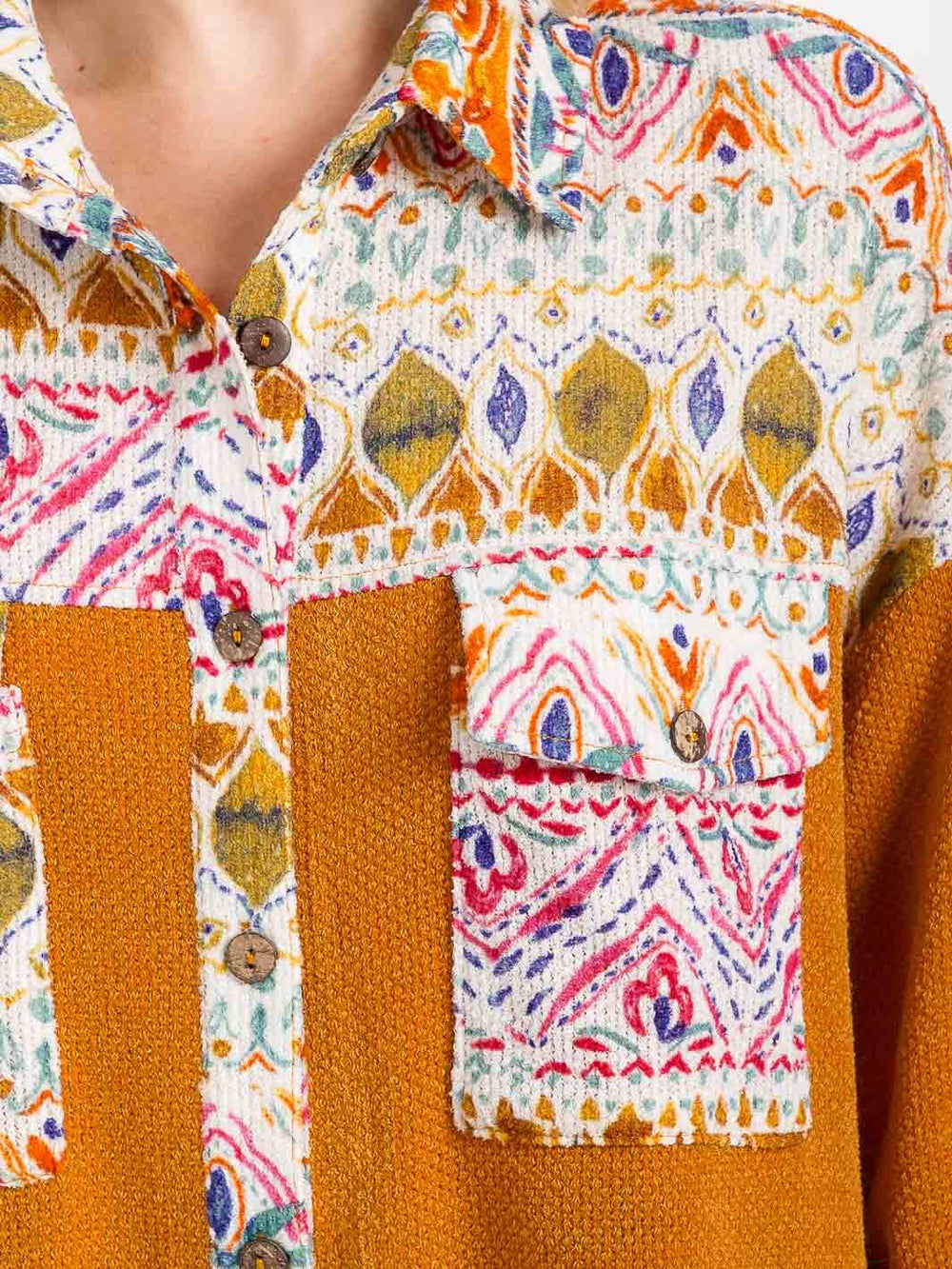 WOMEN'S LONG SLEEVE FRONT POCKET BUTTON CLOSURE MULTI PRINT TOP