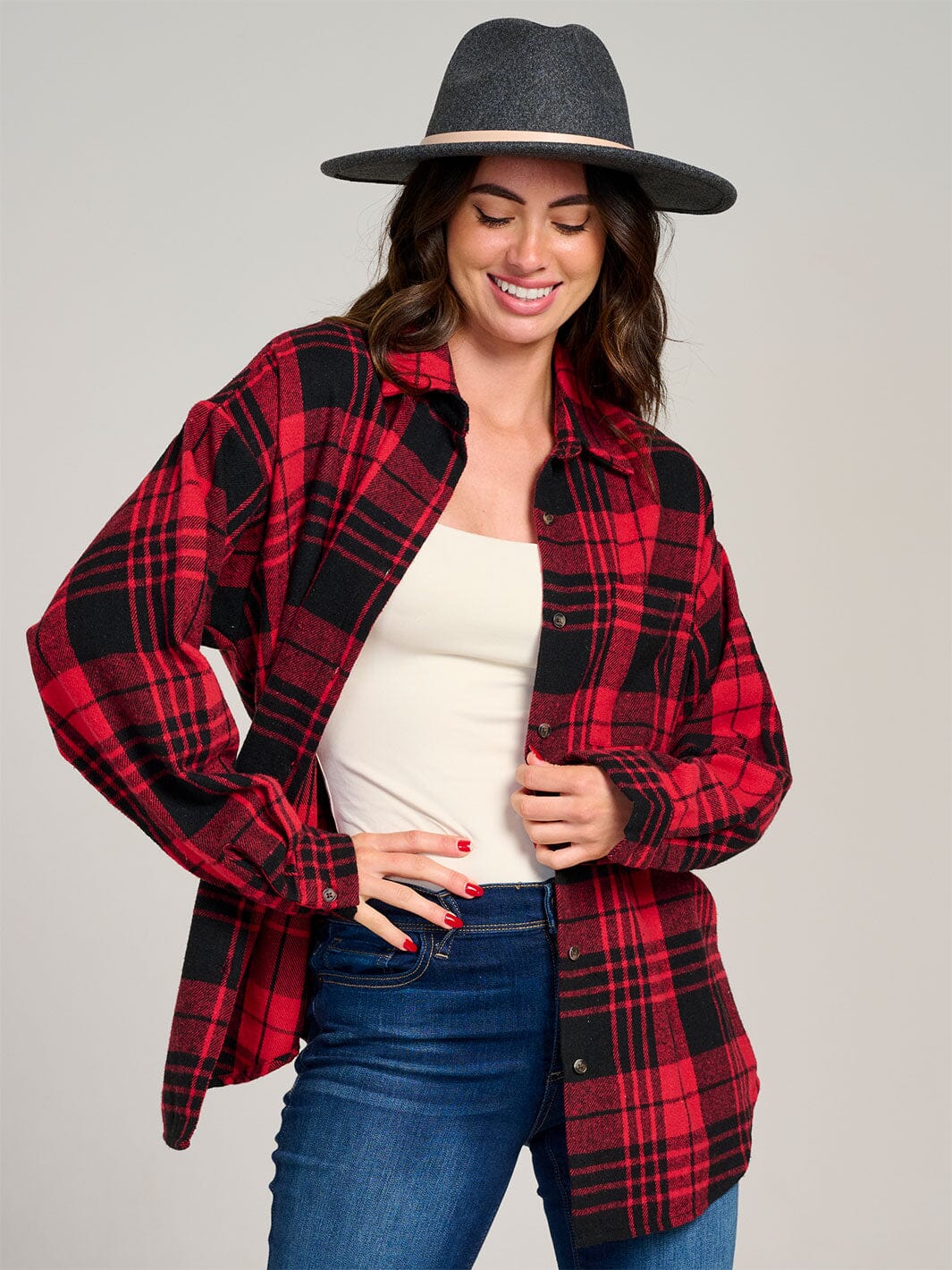 WOMEN'S LONG SLEEVE FRONT POCKET BUTTON UP PLAID SHIRT