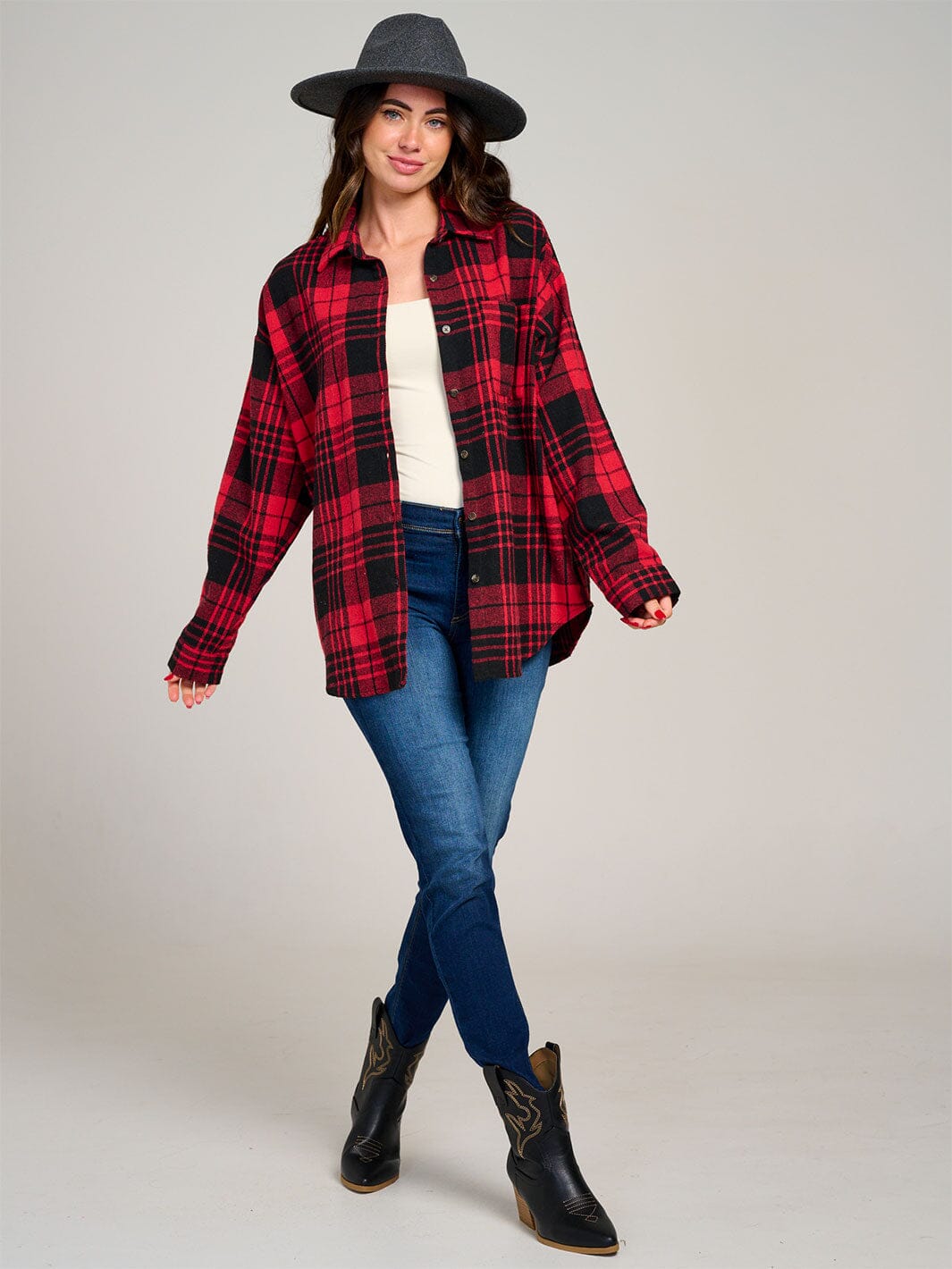WOMEN'S LONG SLEEVE FRONT POCKET BUTTON UP PLAID SHIRT