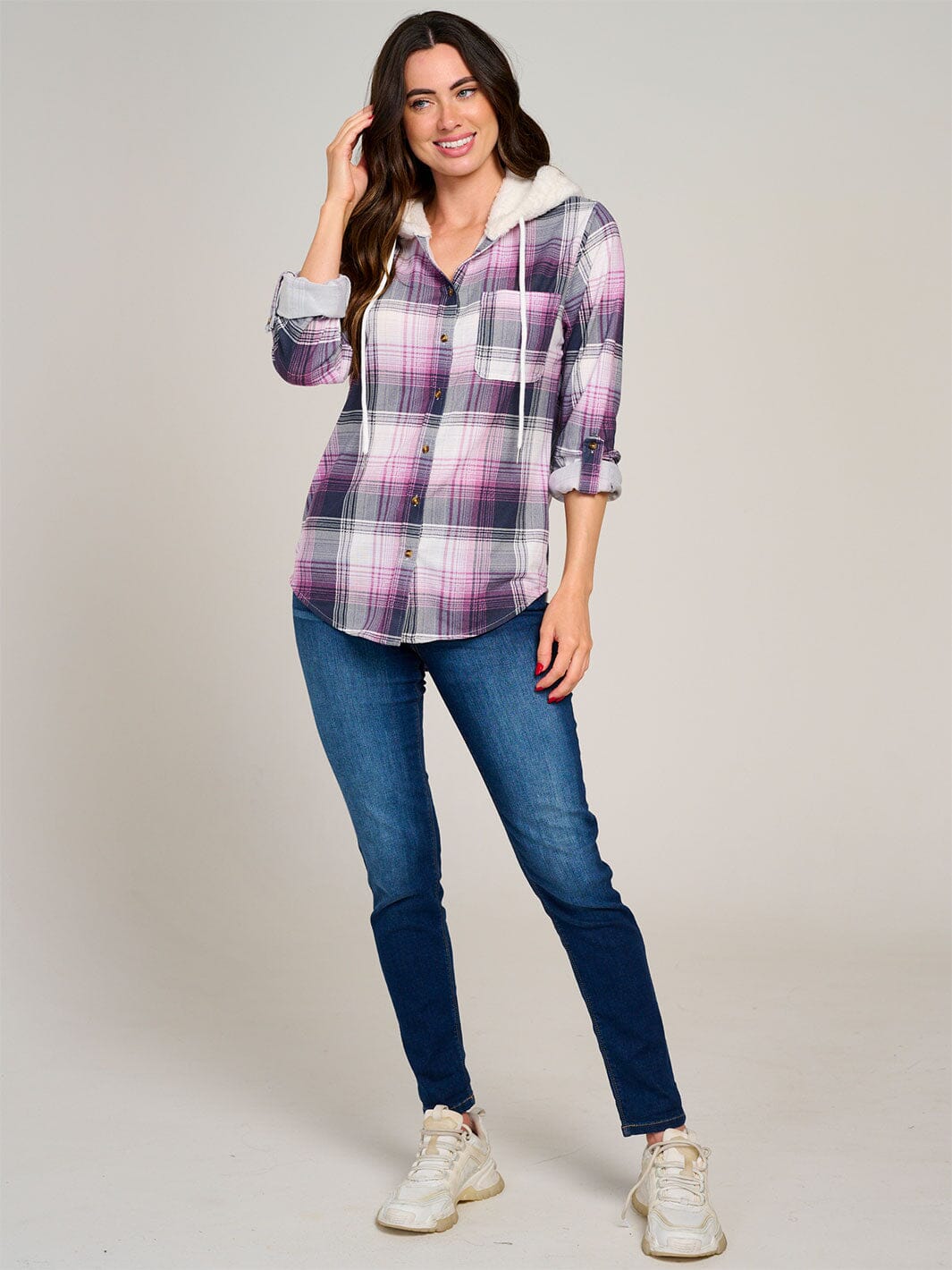 WOMEN'S LONG SLEEVE FRONT POCKET BUTTON UP SHERPA HOODED PLAID SHIRT
