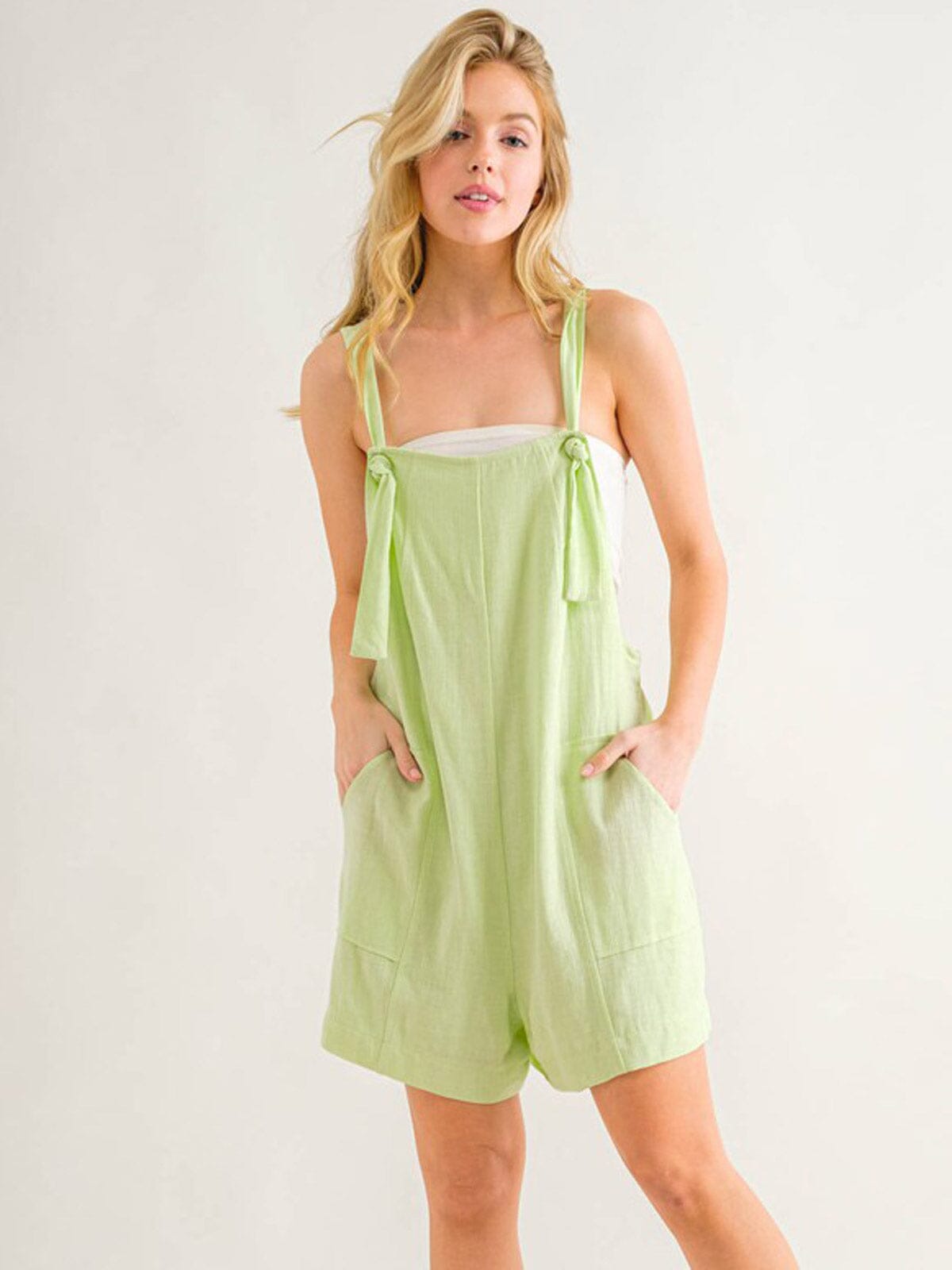 WOMEN'S SLEEVELESS FRONT POCKET LINEN OVERALL ROMPER