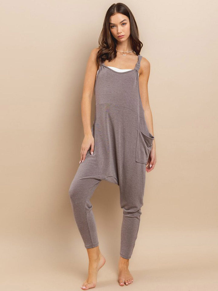 WOMEN'S SLEEVELESS FRONT POCKET OPEN BACK SKINNY JUMPSUIT