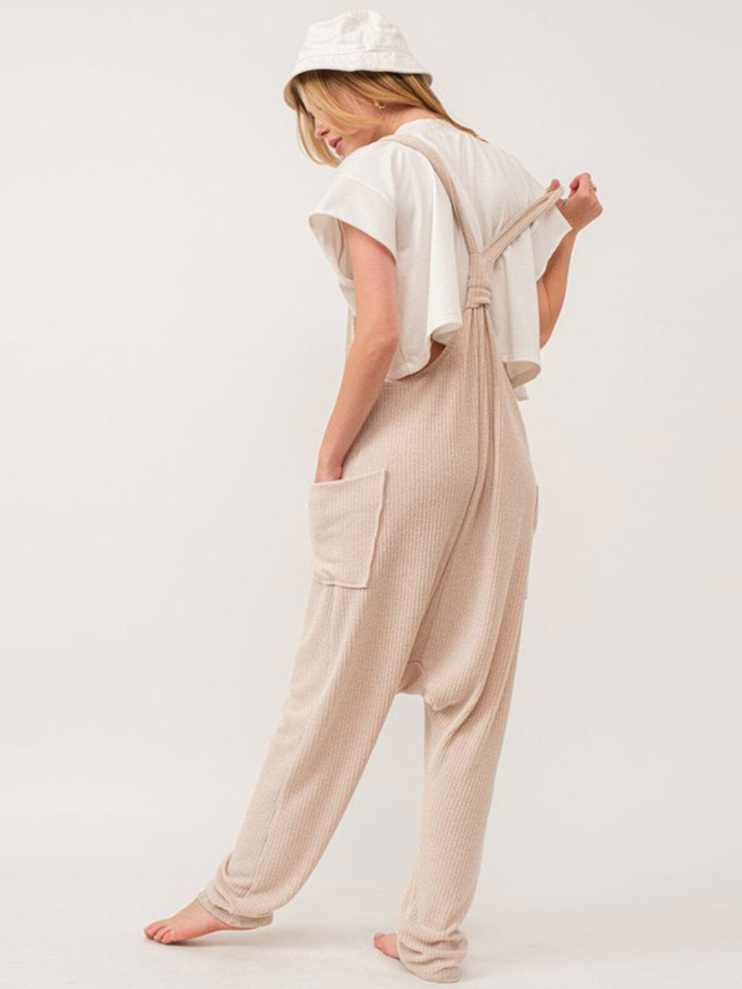 WOMEN'S SLEEVELESS FRONT POCKET STRAIGHT LEG WAFFLE JUMPSUIT