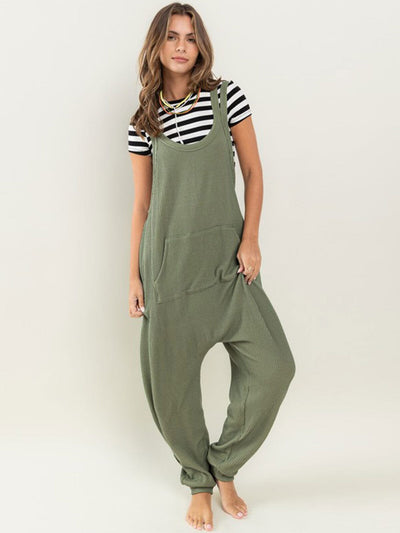 WOMEN'S SLEEVELESS FRONT POCKET JOGGER JUMPSUIT