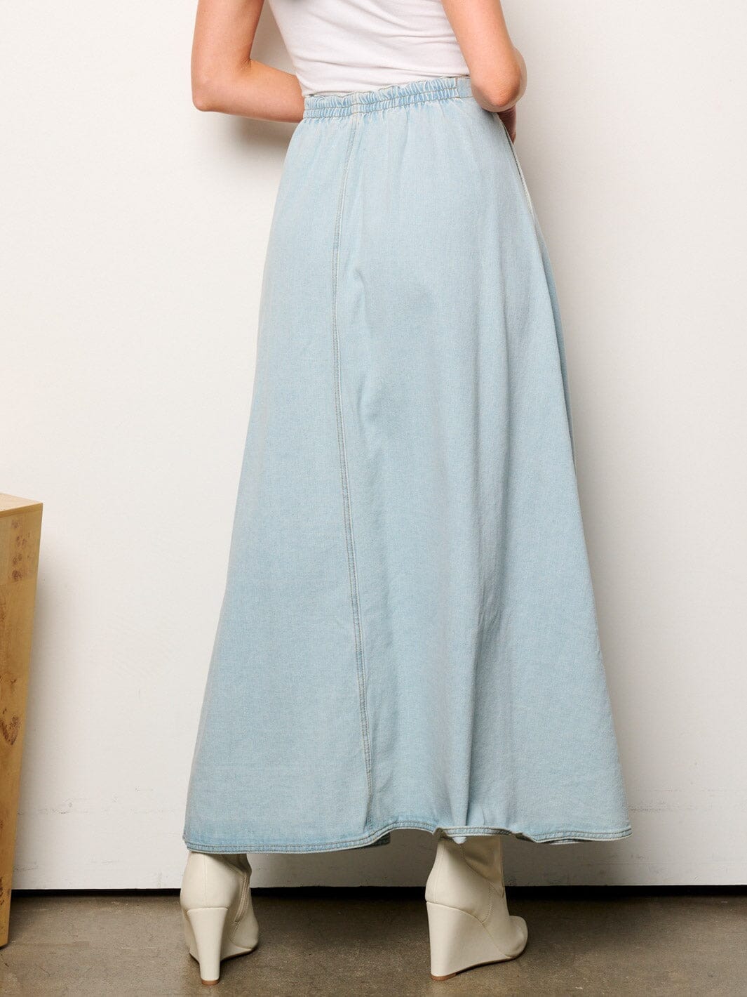 WOMEN'S BUTTON CLOSURE POCKETS DENIM MAXI SKIRT
