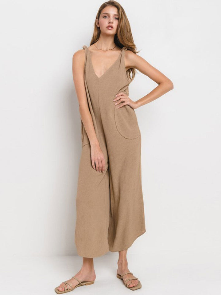 WOMEN'S SLEEVELESS V-NECK FRONT POCKET WIDE LEG JUMPSUIT
