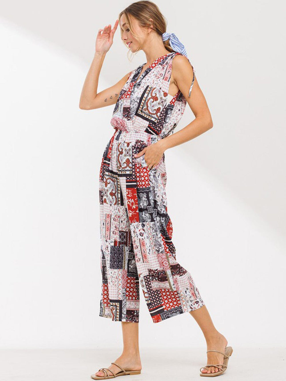 WOMEN'S SLEEVELESS V-NECK MULTI PRINT JUMPSUIT