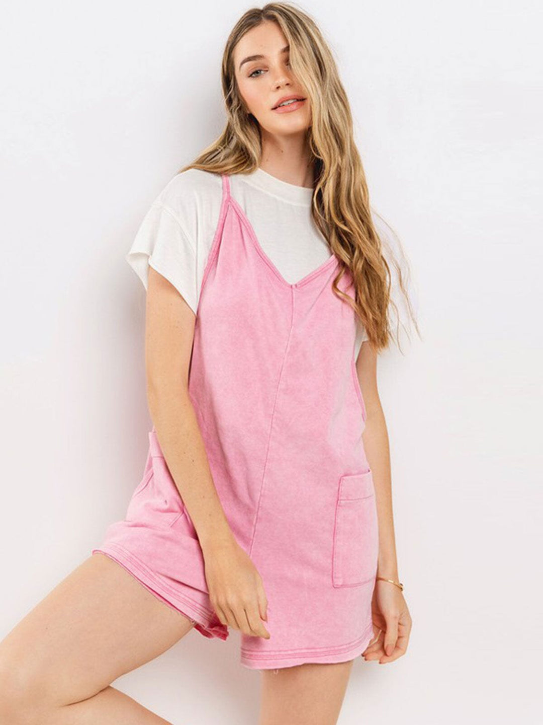 WOMEN'S SLEEVELESS V-NECK FRONT POCKET WASHED ROMPER