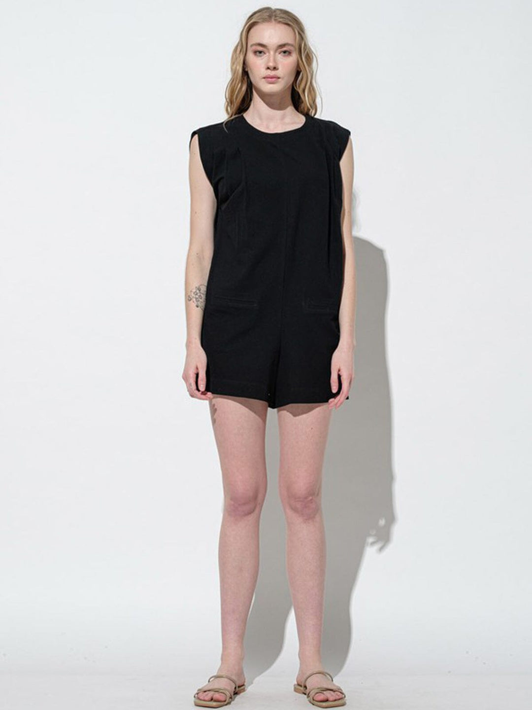 WOMEN'S SLEEVELESS POCKETS ROMPER