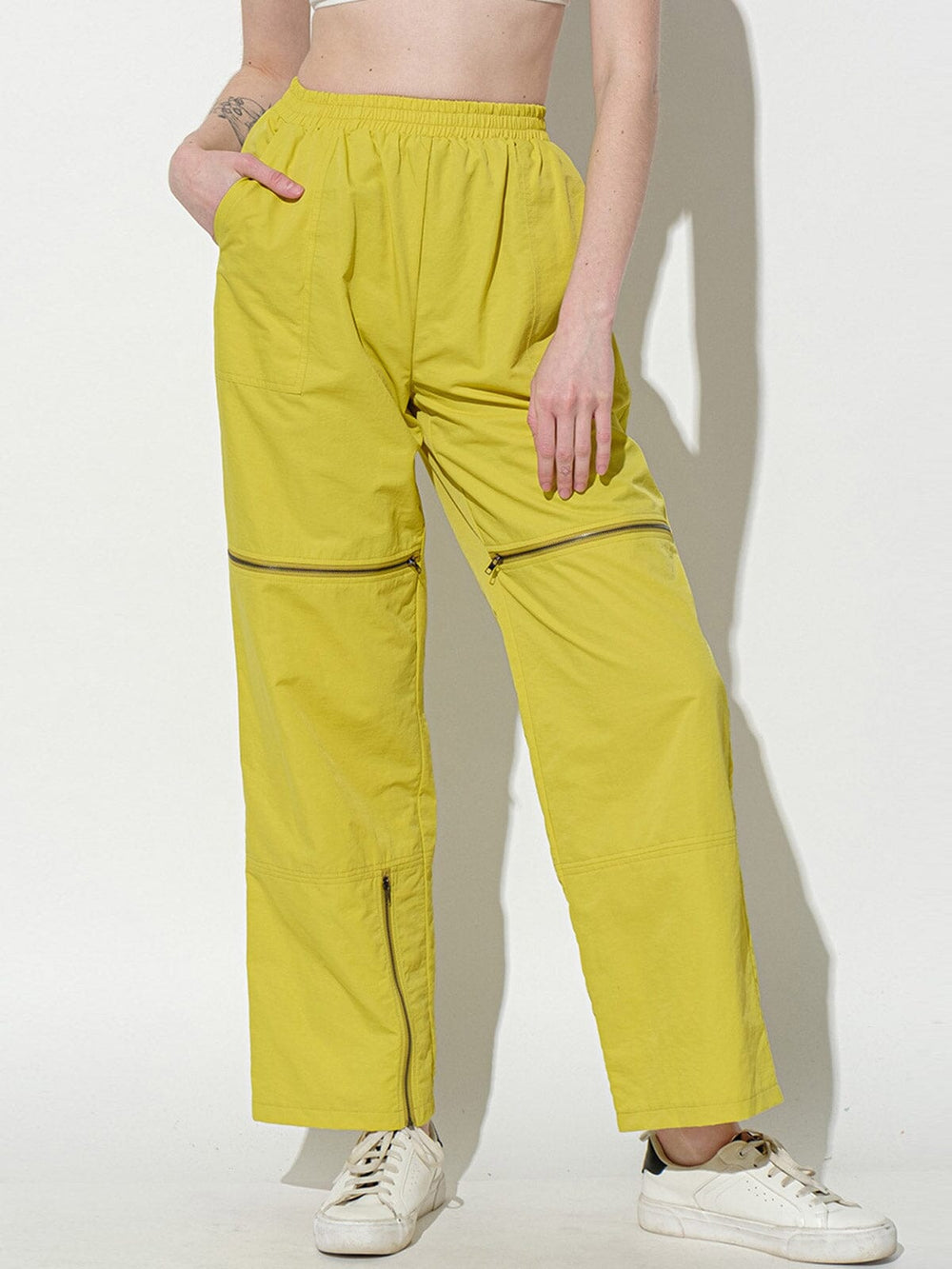 WOMEN'S ELASTIC WAIST ZIPPER DETAILED POCKETS WIDE LEG PANTS