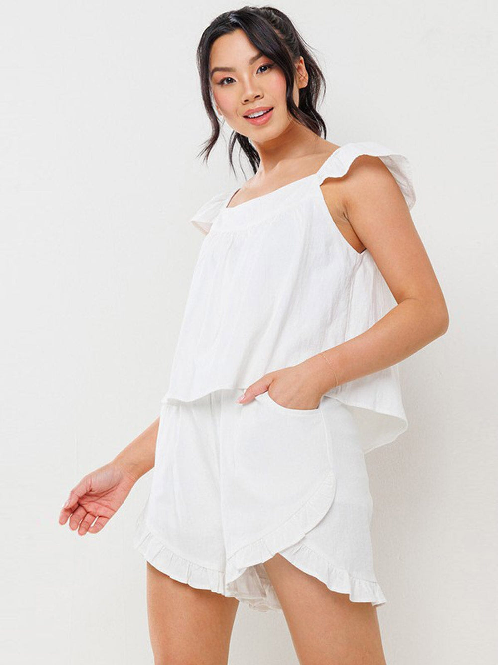 WOMEN'S SLEEVELESS FRONT POCKETS RUFFLE ROMPER
