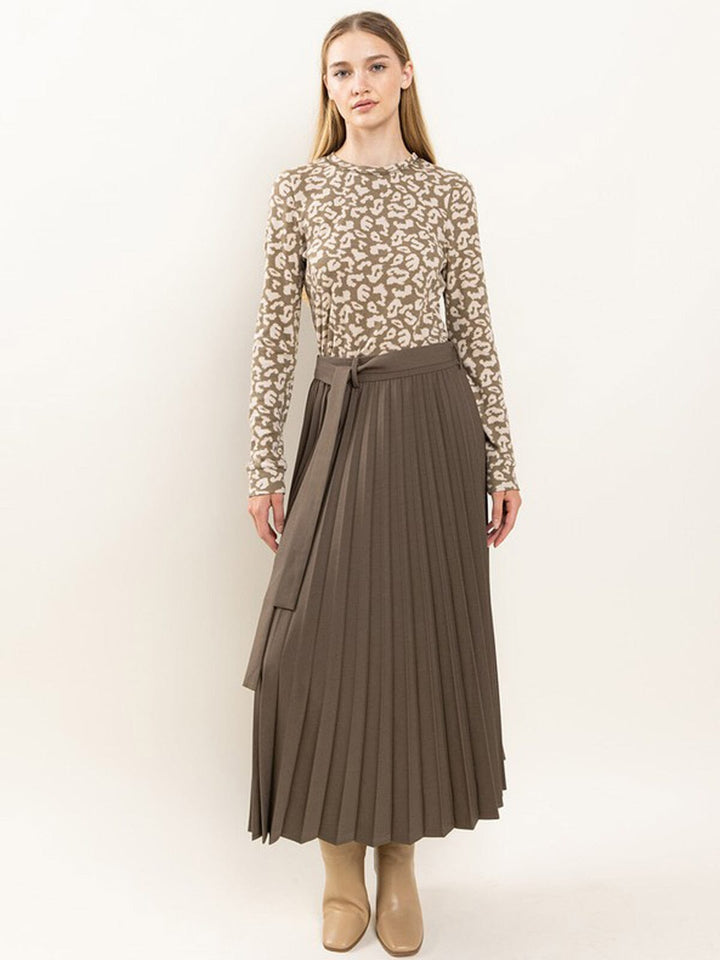 WOMEN'S ZIP UP SELF TIE PLEATED MAXI SKIRT